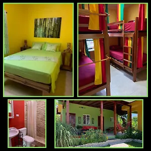 Hostel Queendom Farm And
